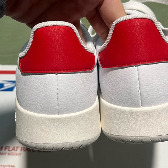 Adidas Barreda Athletic Shoes White Sneaker Blue Stripes Men Size 7 1/2 W 8 1/2 - Picture 6 of 9